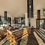 Villa Mauri Luxe - Beautiful Beachfront Villa